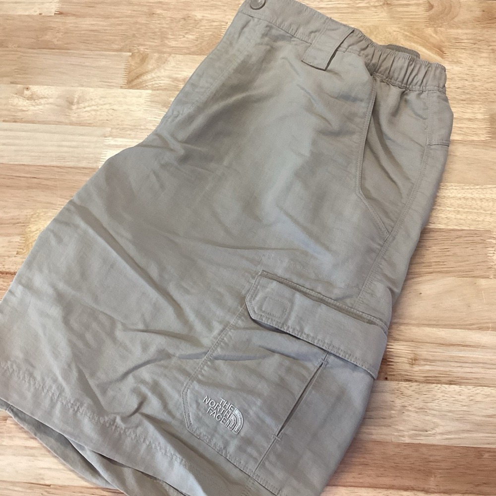 The North Face Cargo Shorts Men's XL 9" Inseam Tan‎ Hiking Outdoors